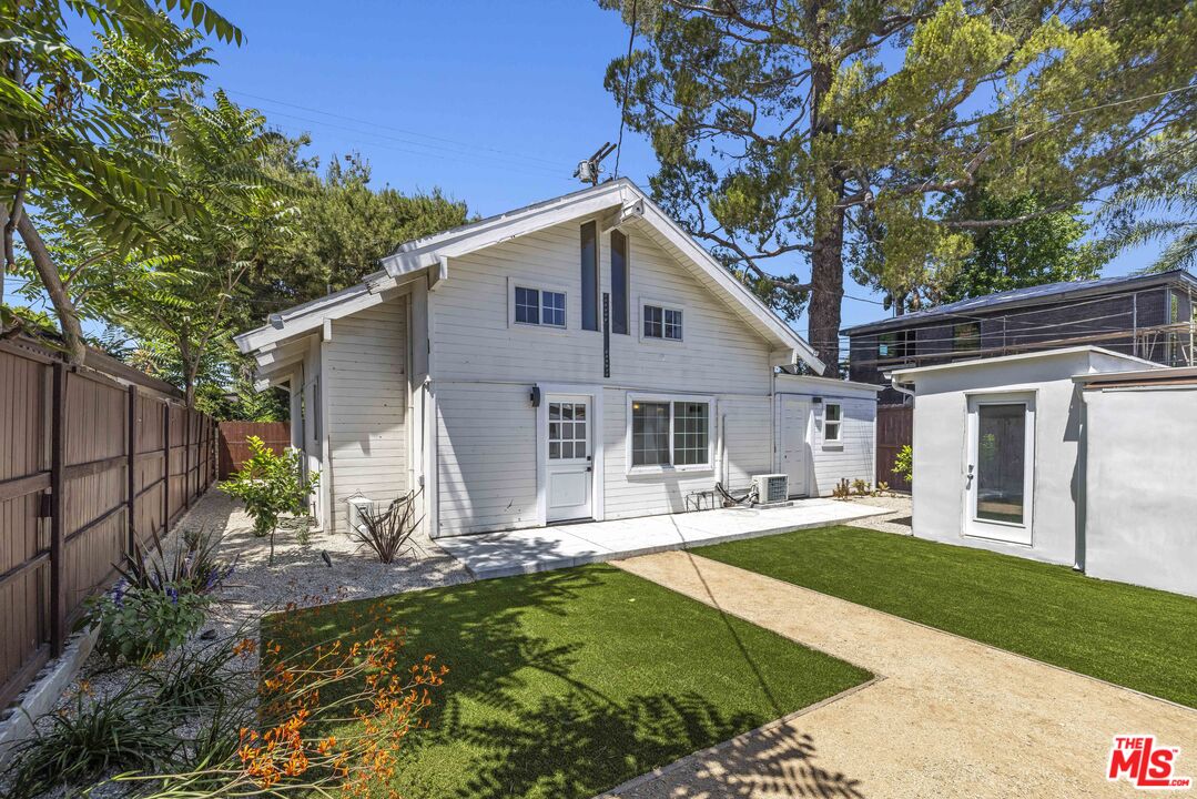 11151 Hortense Street North Hollywood, CA 91602 - Photo 31 of 48