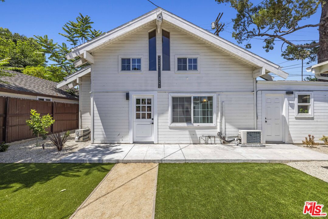 11151 Hortense Street North Hollywood, CA 91602 - Photo 32 of 48