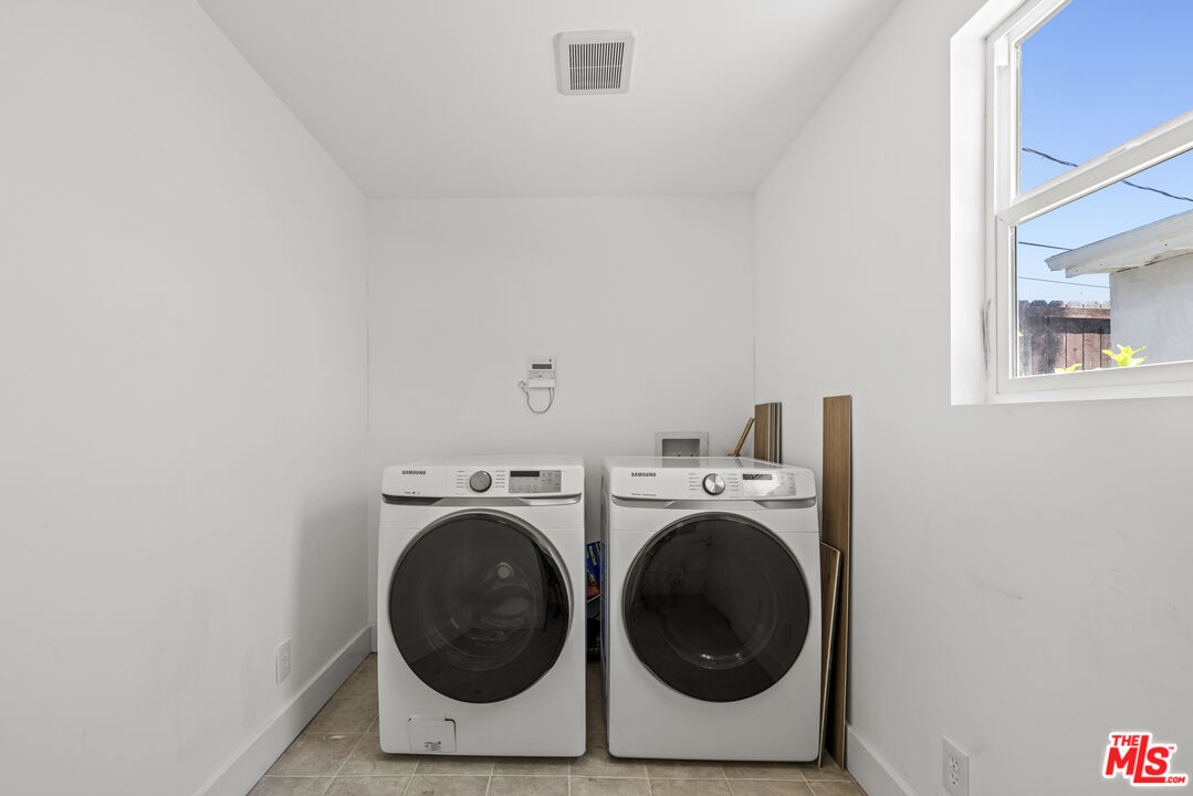 11151 Hortense Street North Hollywood, CA 91602 - Photo 43 of 48