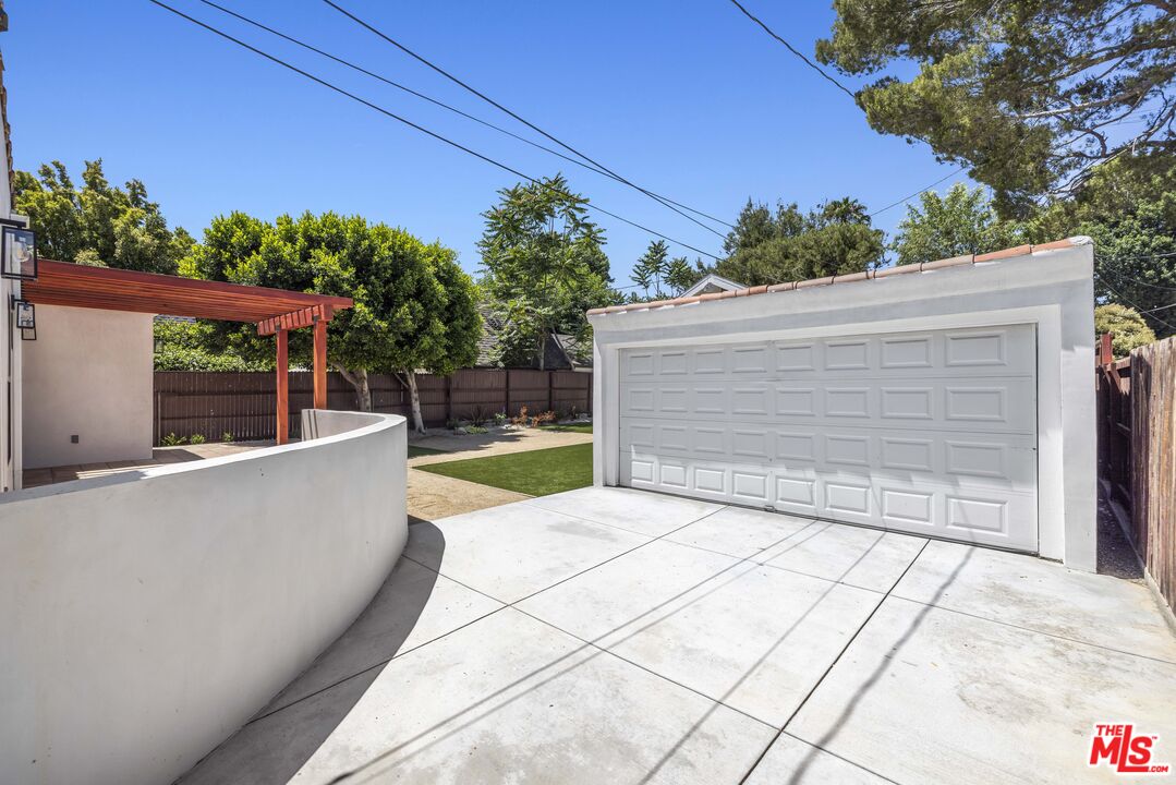 11151 Hortense Street North Hollywood, CA 91602 - Photo 46 of 48