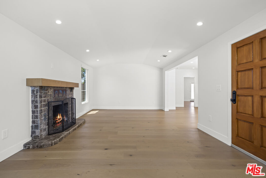 11151 Hortense Street North Hollywood, CA 91602 - Photo 6 of 48