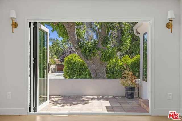 $9,990 | 11151 Hortense Street, North Hollywood, CA 91602