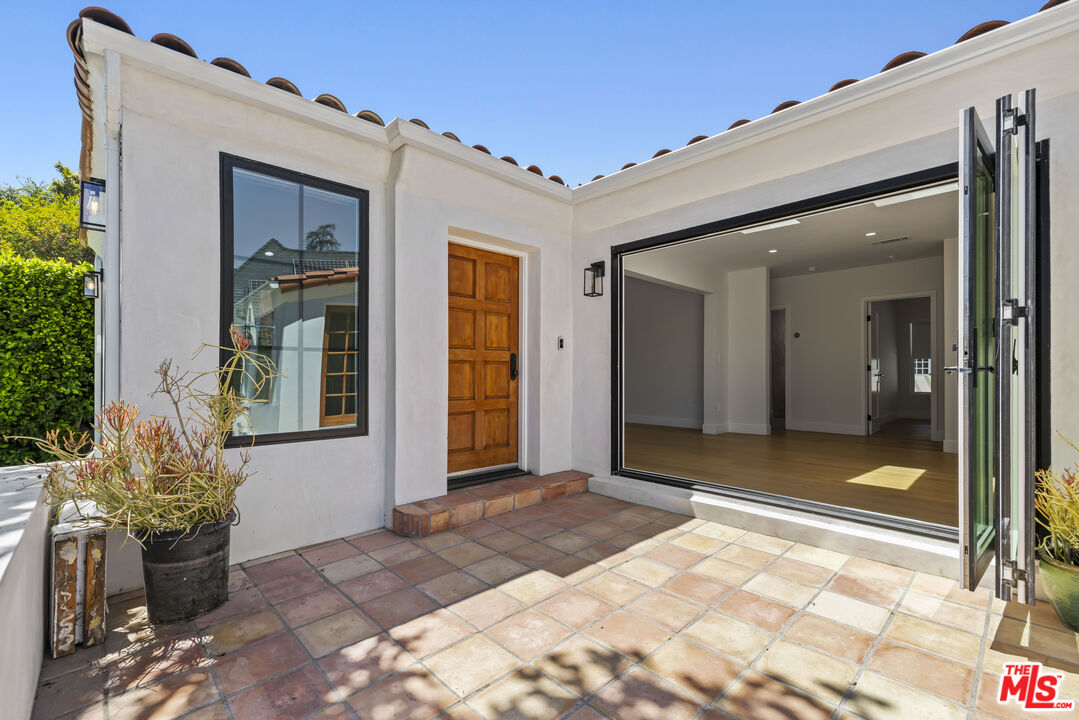 11151 Hortense Street North Hollywood, CA 91602 - Photo 10 of 48