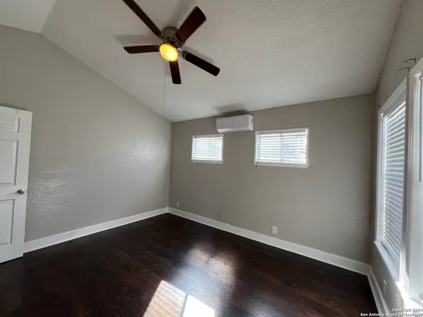 $775 | 825 West Russell Place, Unit 3, San Antonio, TX 78212