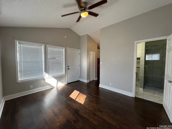 $775 | 825 West Russell Place, Unit 3, San Antonio, TX 78212