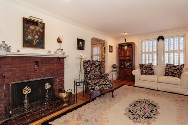 82 Terrace Road Medford, MA 02155 - Photo 4 of 22 Gallery Image 4