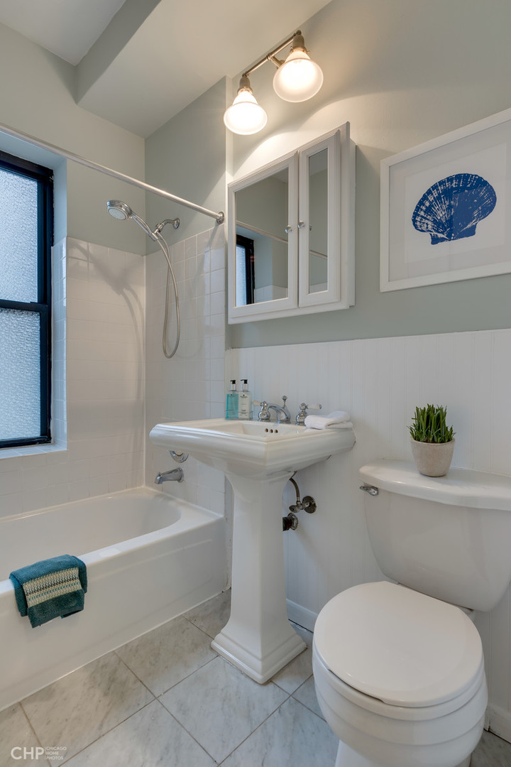 725 West Sheridan Road, Unit 202 Chicago, IL 60613 - Photo 17 of 22