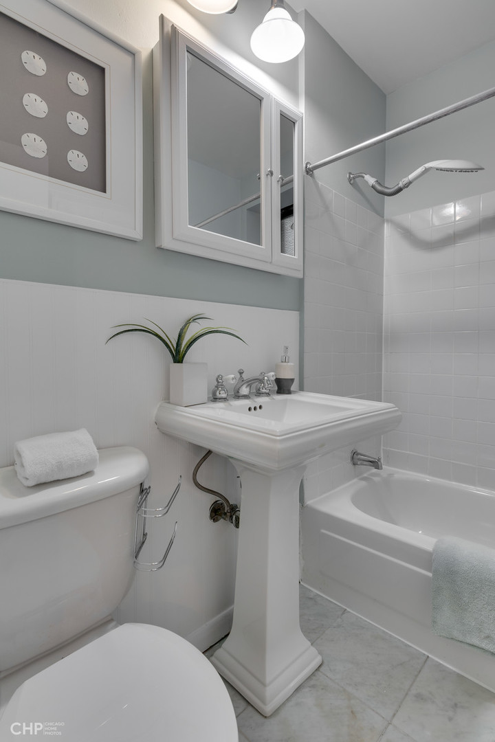 725 West Sheridan Road, Unit 202 Chicago, IL 60613 - Photo 22 of 22