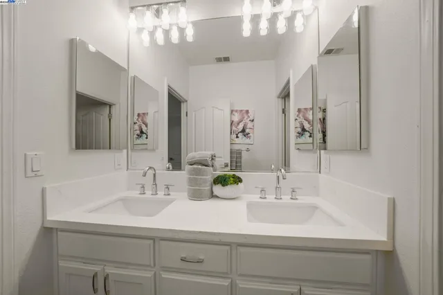 $999,949 | 1708 Latigo Lane, Healdsburg, CA 95448