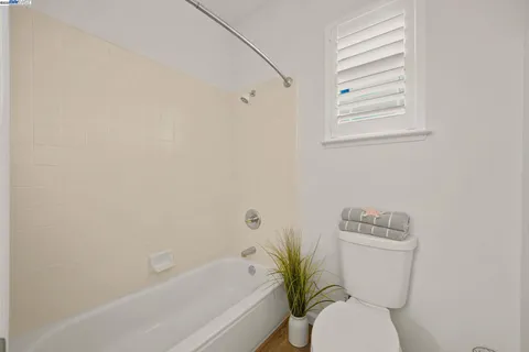 $999,949 | 1708 Latigo Lane, Healdsburg, CA 95448