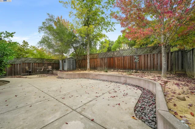 $999,949 | 1708 Latigo Lane, Healdsburg, CA 95448