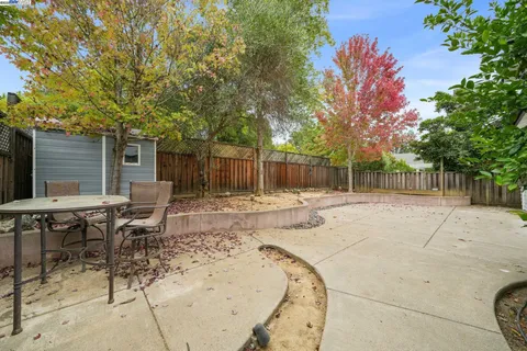 $999,949 | 1708 Latigo Lane, Healdsburg, CA 95448