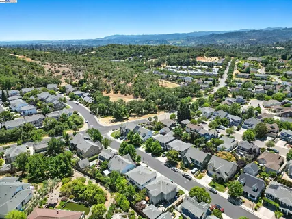 $999,949 | 1708 Latigo Lane, Healdsburg, CA 95448