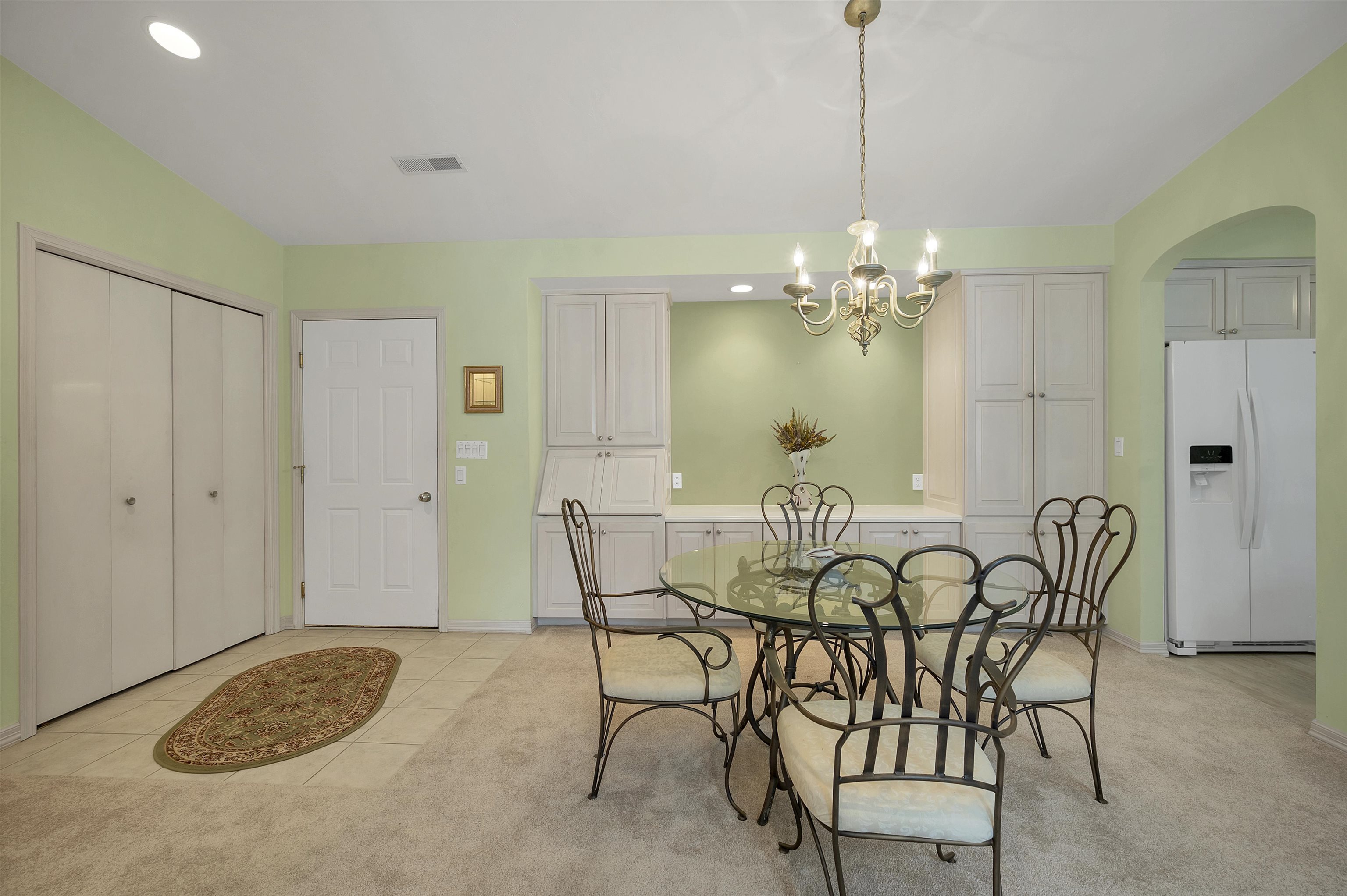 1600 Rustic Oaks Court, Unit 28 Green Bay, WI 54301 - Photo 11 of 45