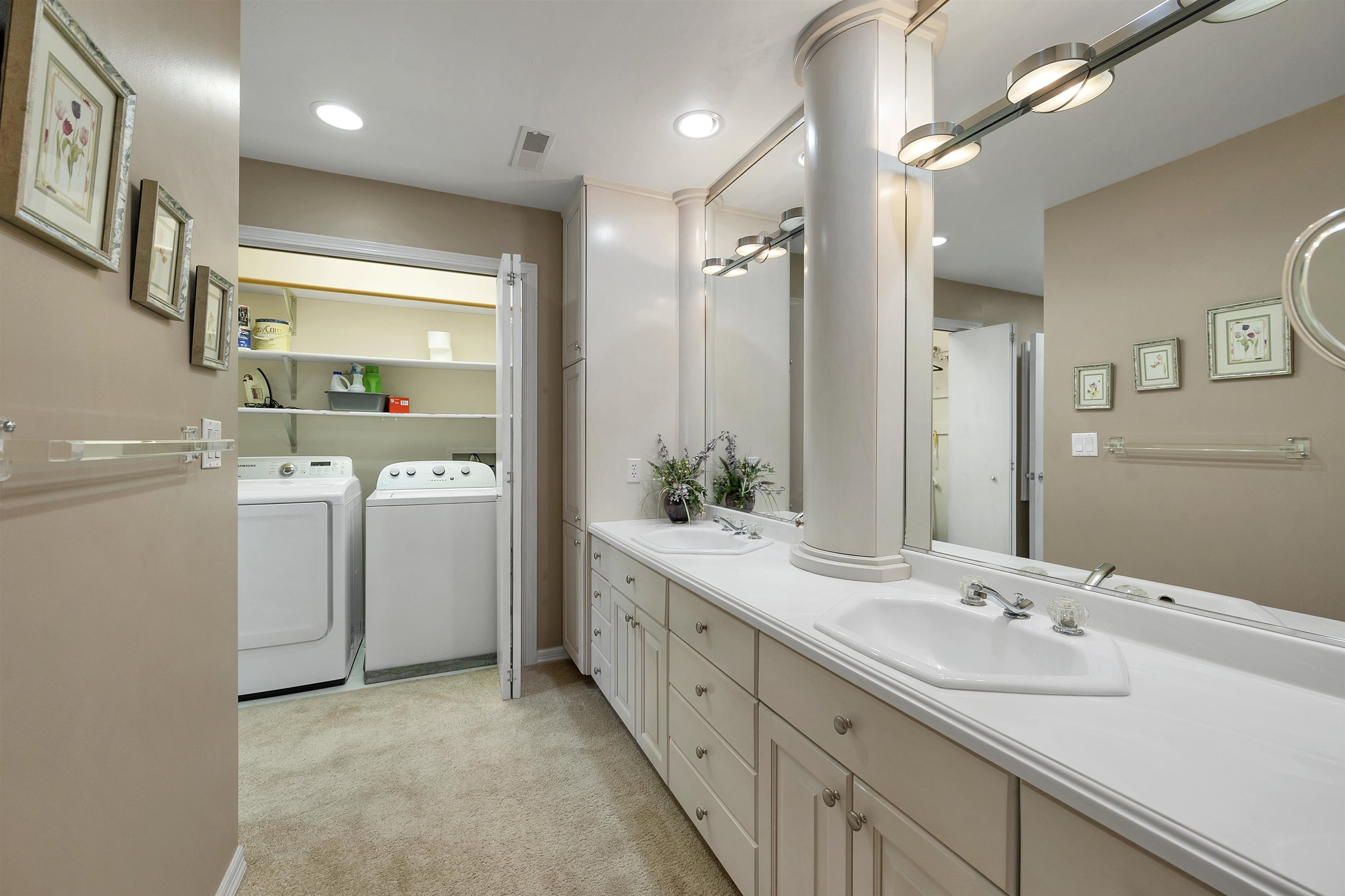1600 Rustic Oaks Court, Unit 28 Green Bay, WI 54301 - Photo 25 of 45