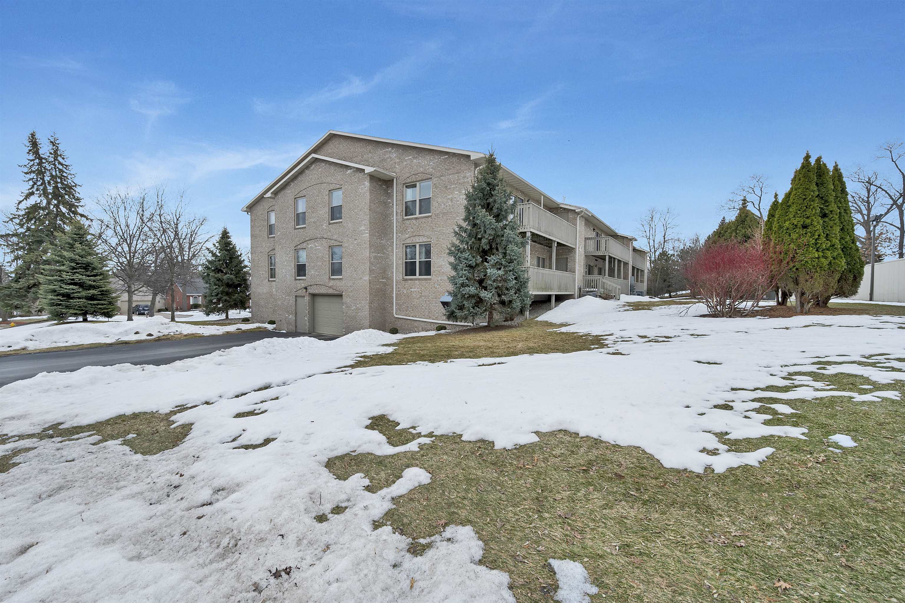 1600 Rustic Oaks Court, Unit 28 Green Bay, WI 54301 - Photo 40 of 45