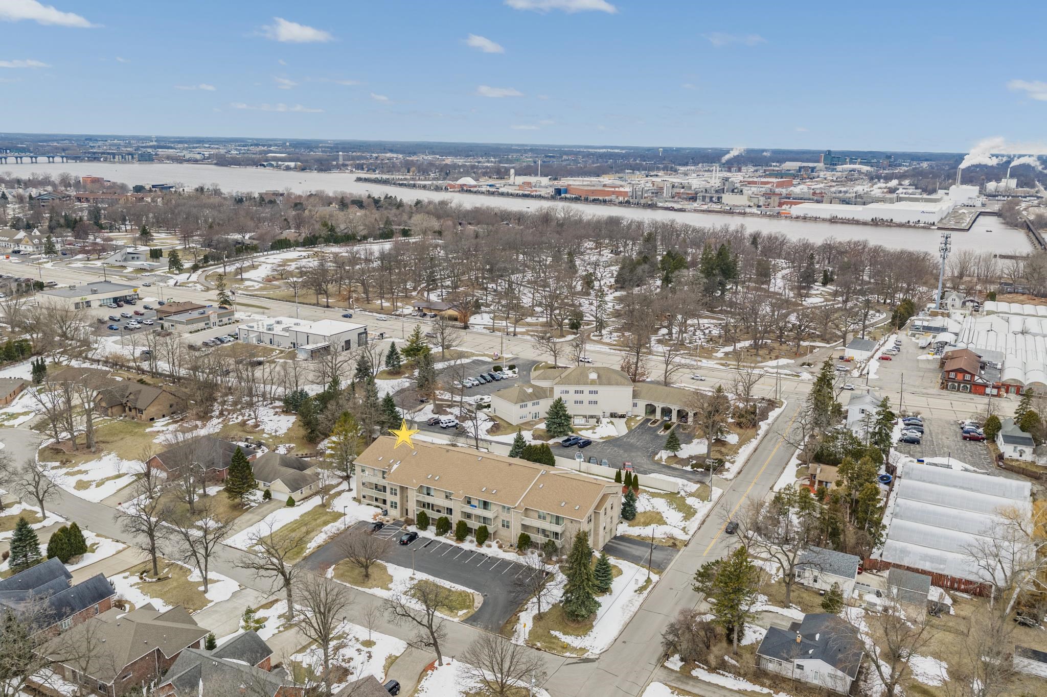 1600 Rustic Oaks Court, Unit 28 Green Bay, WI 54301 - Photo 6 of 45