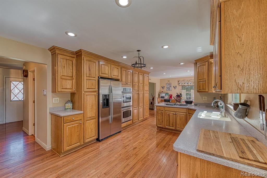 41351 Harris Road Belleville, MI 48111 - Photo 4 of 30