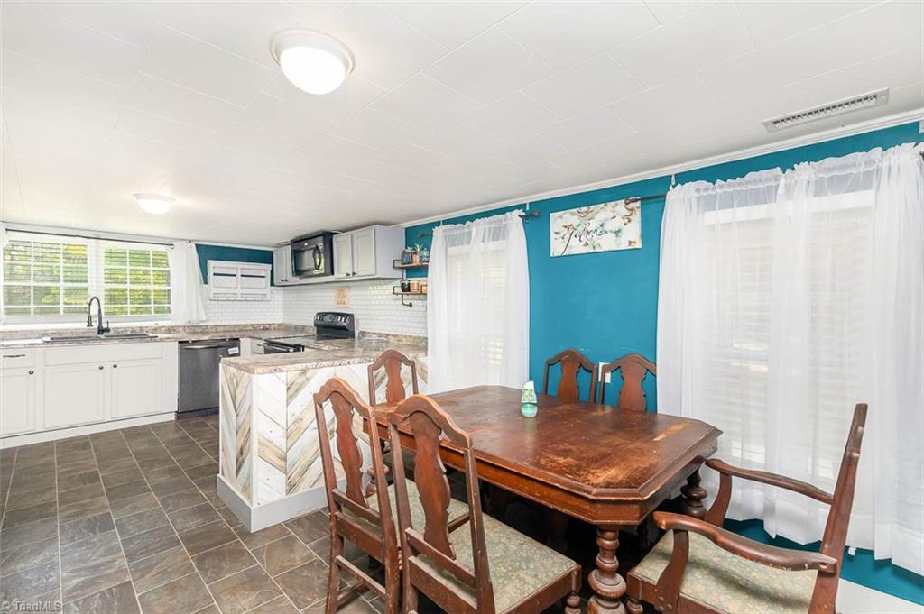 5084 Lewis Brown Road Bennett, NC 27208 - Photo 5 of 17 Eat In Kitchen