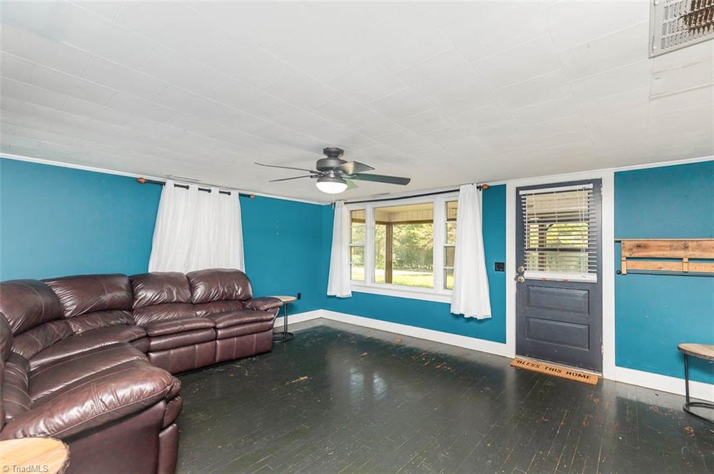 5084 Lewis Brown Road Bennett, NC 27208 - Photo 6 of 17 Family Room