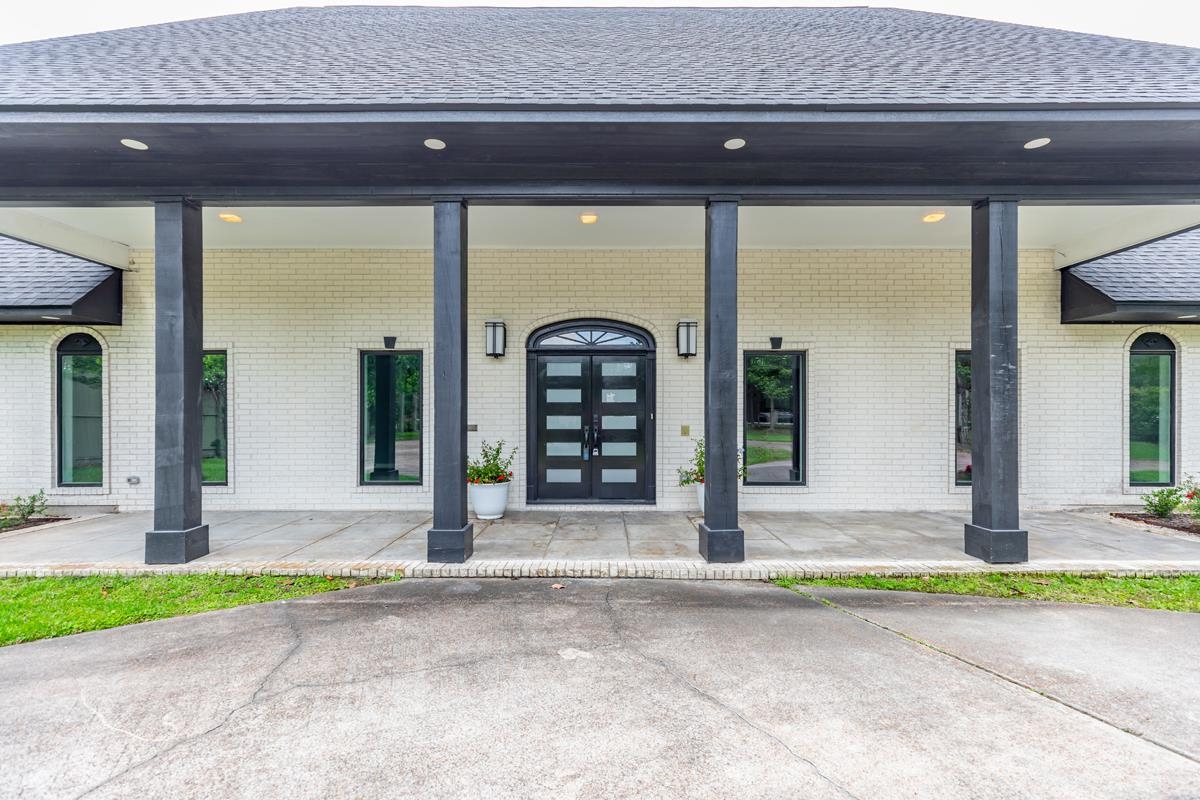 1380 Thomas Road Beaumont, TX 77706 - Photo 4 of 35
