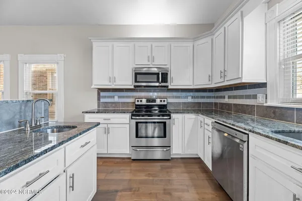 $2,115 | 1220 National Avenue, New Bern, NC 28560