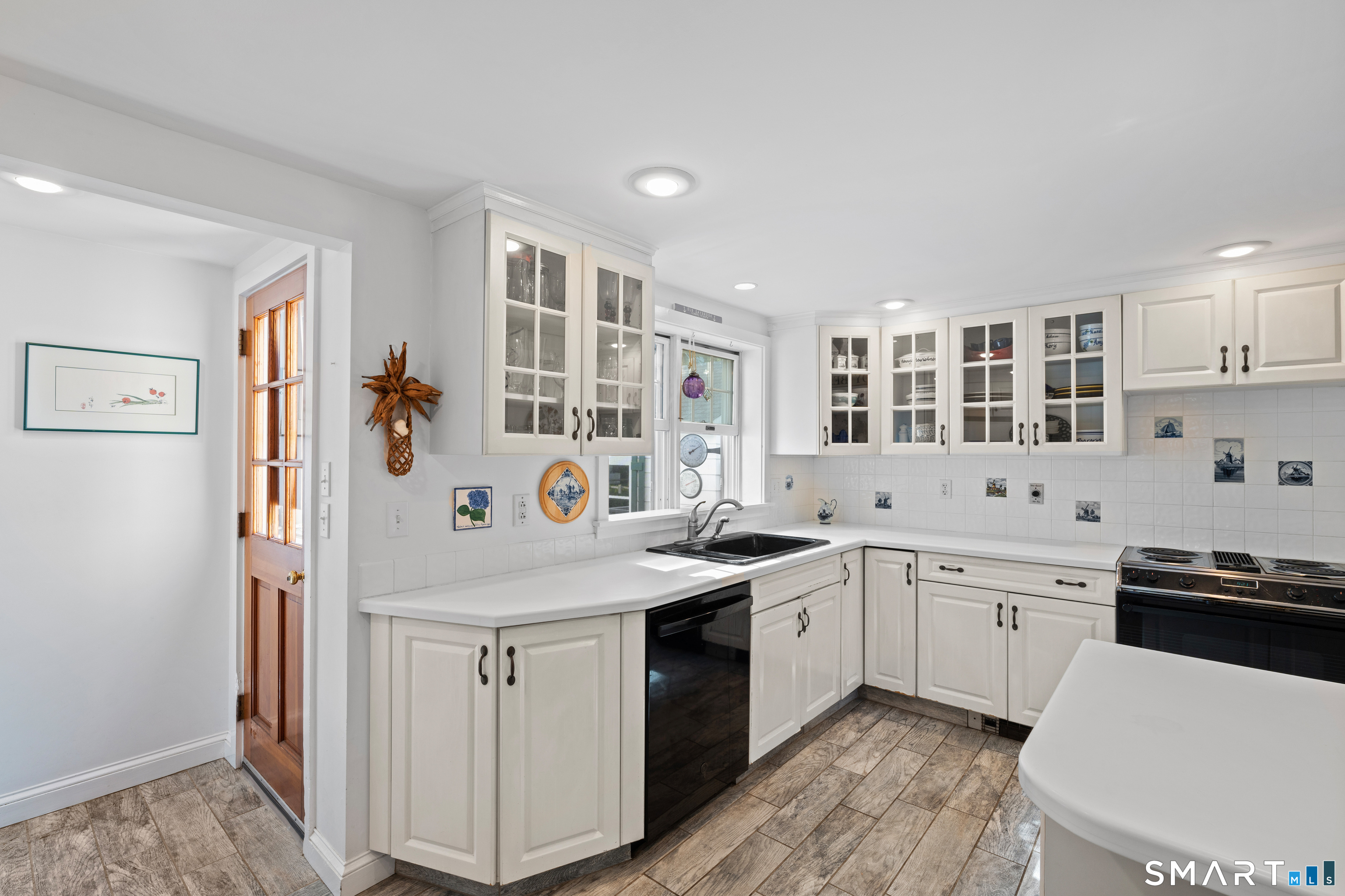 16 Lynde Street Old Saybrook, CT 06475 - Photo 12 of 30