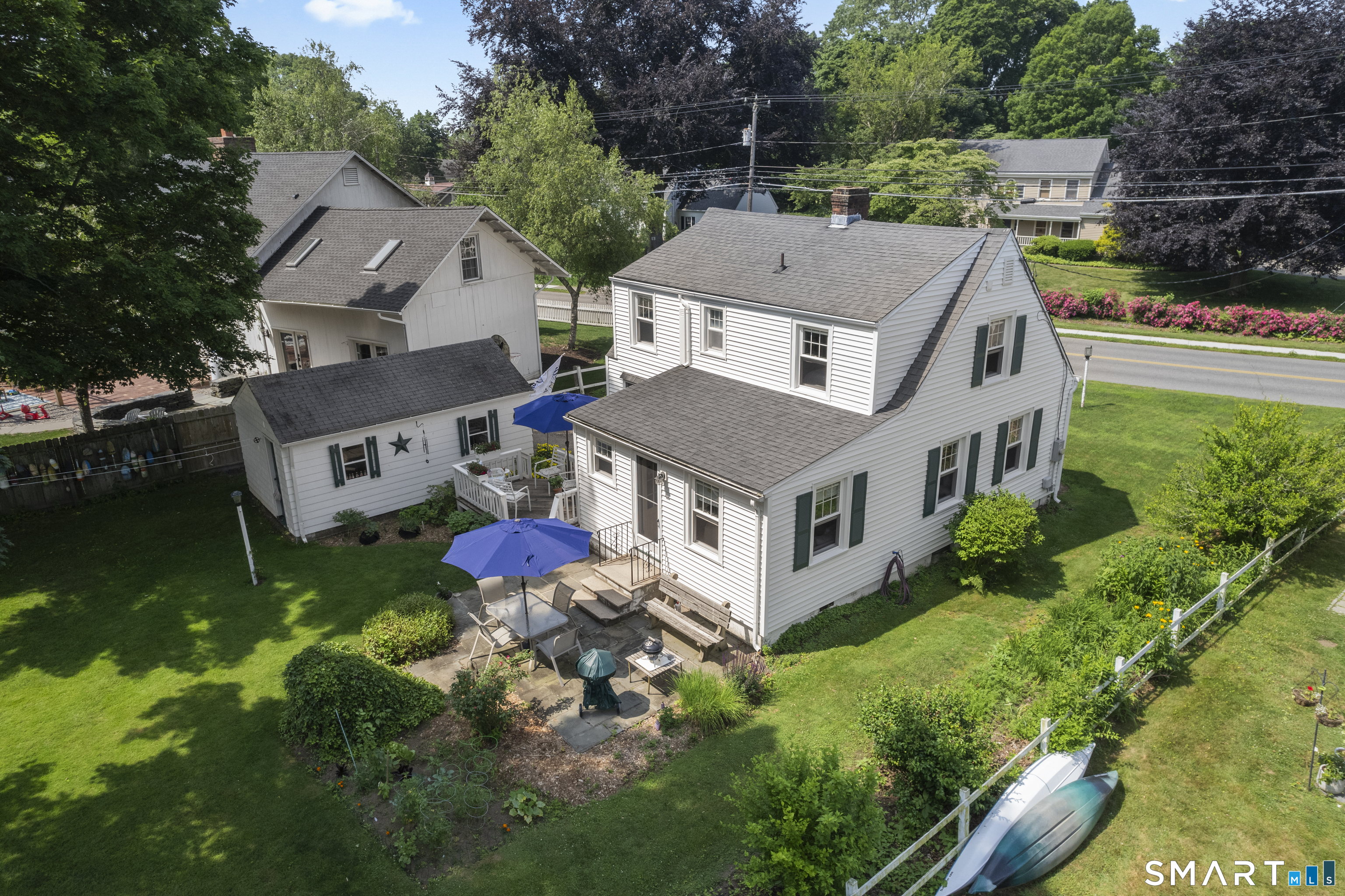 16 Lynde Street Old Saybrook, CT 06475 - Photo 2 of 30