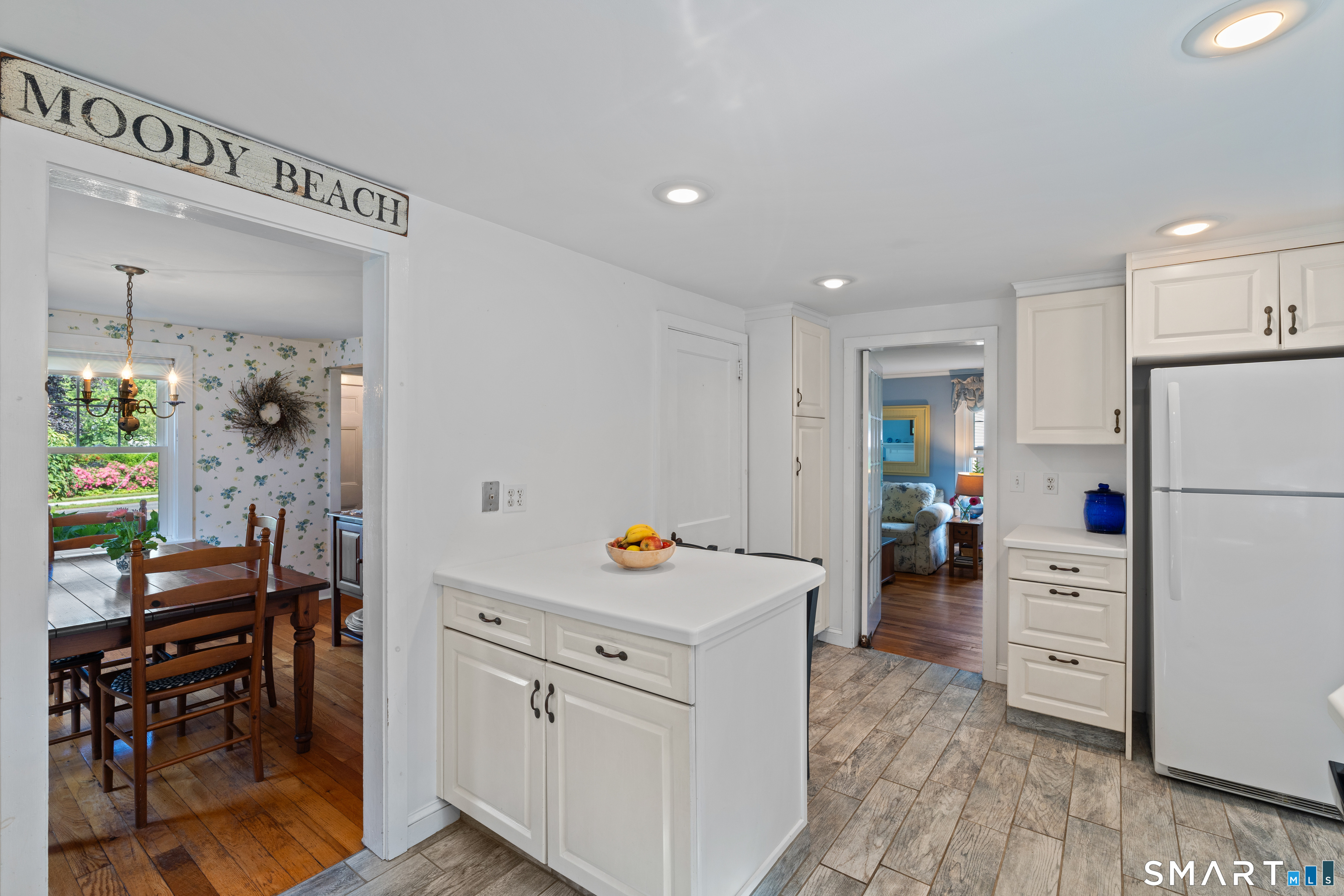 16 Lynde Street Old Saybrook, CT 06475 - Photo 9 of 30