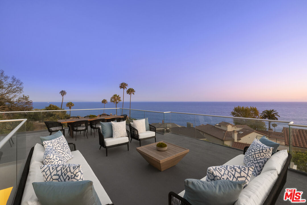 17713 Posetano Road Pacific Palisades, CA 90272 - Photo 19 of 24