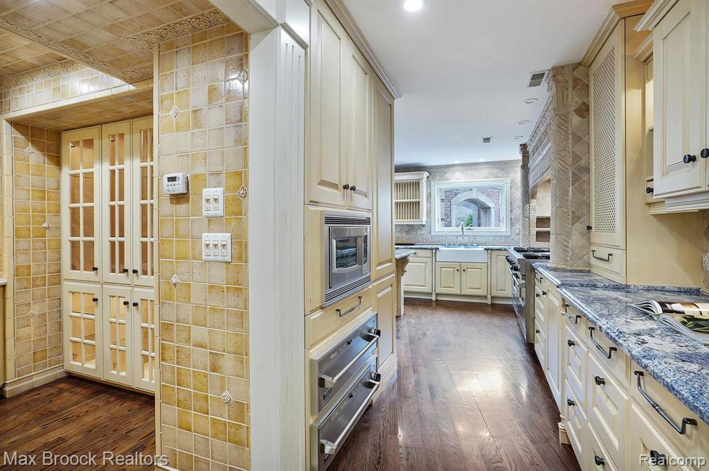 362 Keswick Road Bloomfield Hills, MI 48304 - Photo 14 of 51