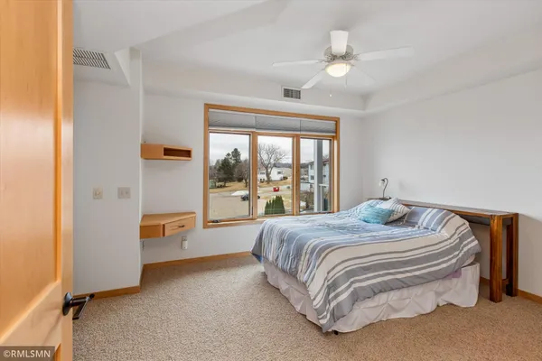 $319,000 | 1215 North Lakeshore Drive, Unit 307, Lake City, MN 55041