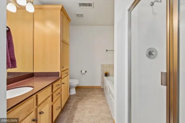 $319,000 | 1215 North Lakeshore Drive, Unit 307, Lake City, MN 55041