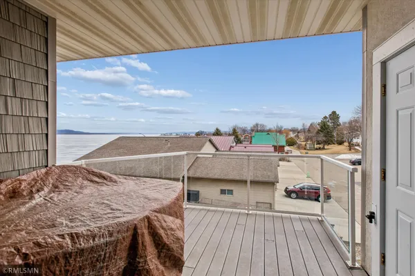 $319,000 | 1215 North Lakeshore Drive, Unit 307, Lake City, MN 55041