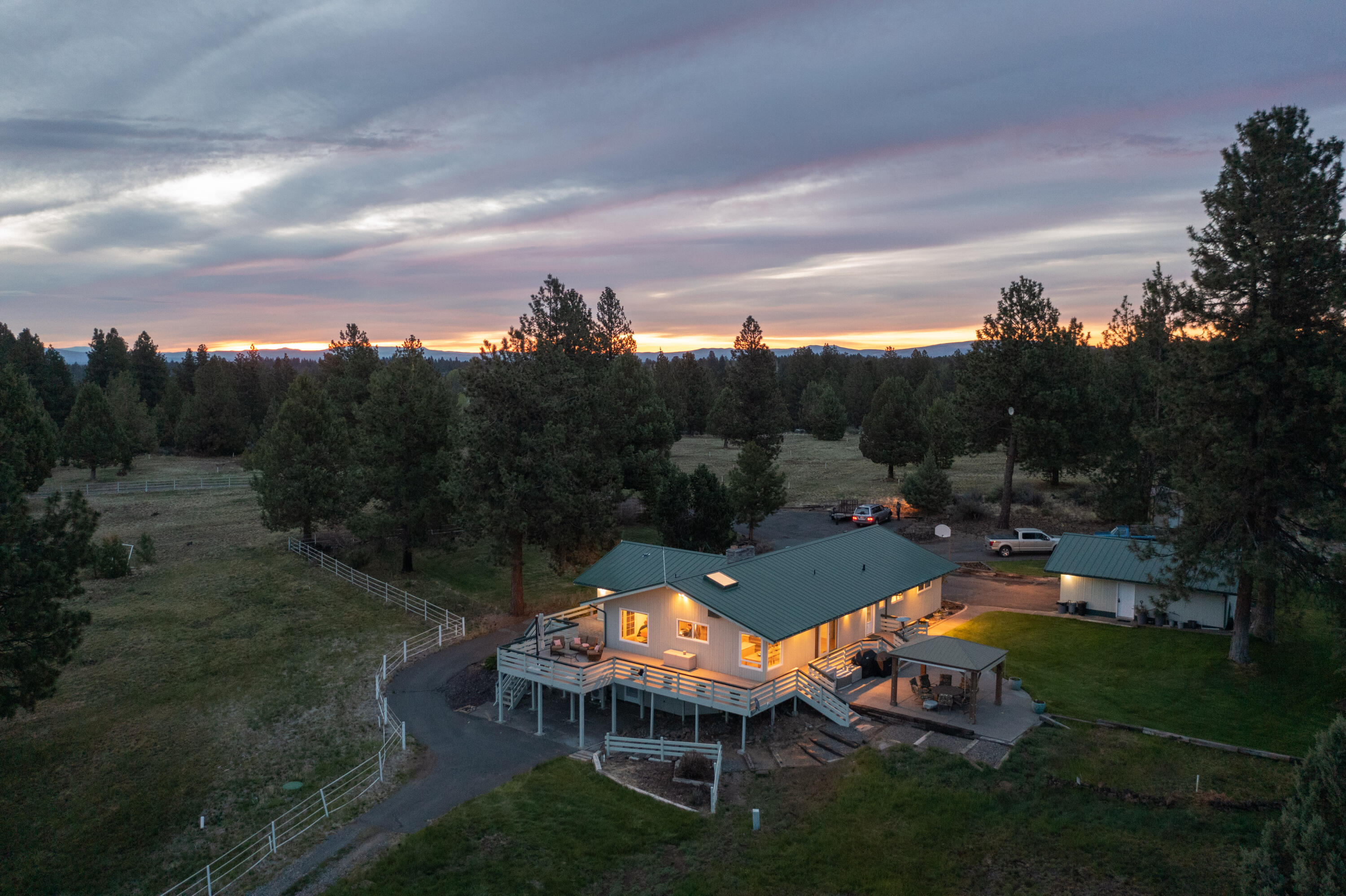 60260 Nighthawk Road Bend, OR 97702 - Photo 2 of 51 01DJI_0799