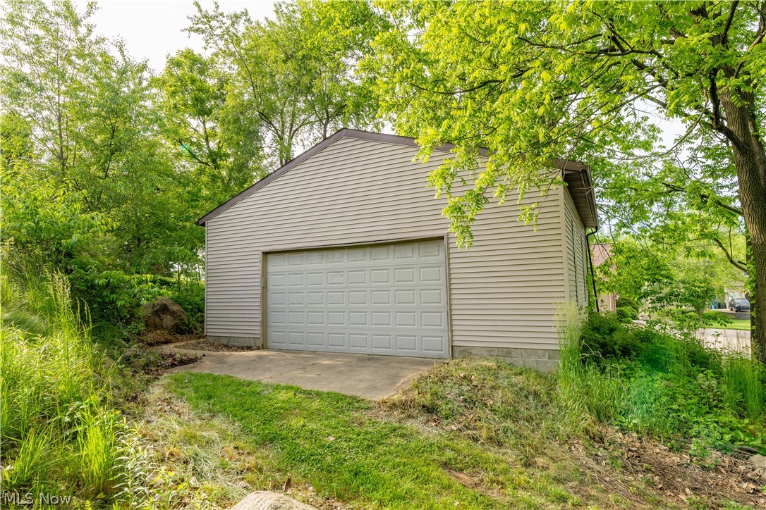 207 Mt Pleasant Road Green, OH 44216 - Photo 31 of 35