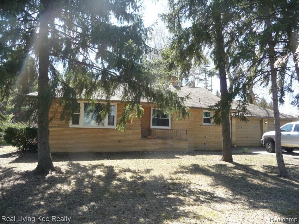 1744 East Hamlin Road Rochester, MI 48307 - Photo 1 of 11 Front Of House- Main.jpg