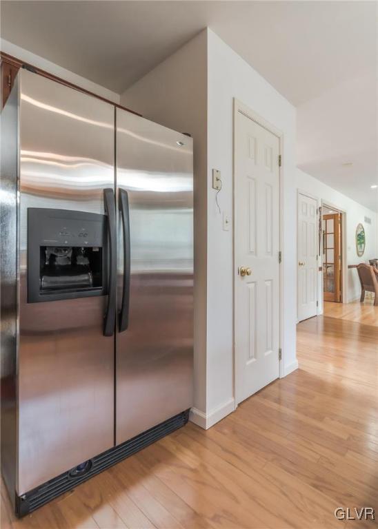 4514 Greenfield Road Bethlehem, PA 18017 - Photo 18 of 50 Stainless Steel Fridge