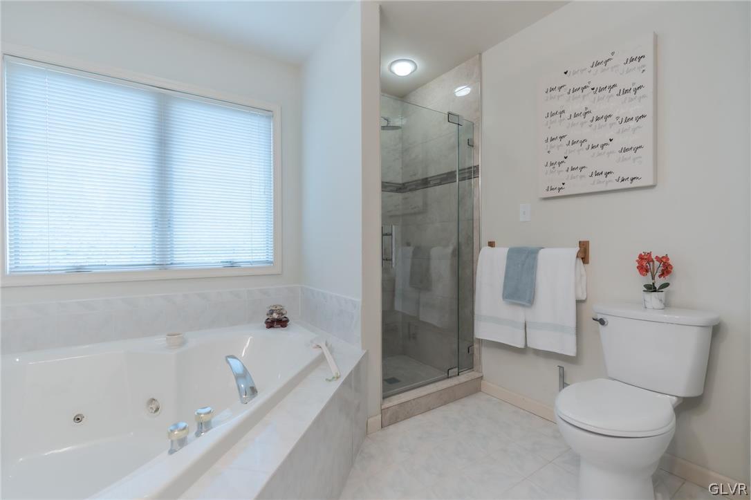 4514 Greenfield Road Bethlehem, PA 18017 - Photo 31 of 50 Master Suite Bathroom