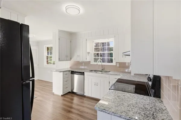 $325,000 | 2862 Spicewood Drive, Pfafftown, NC 27040