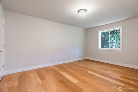 $960,000 | 12570 51st Place South, Tukwila, WA 98178