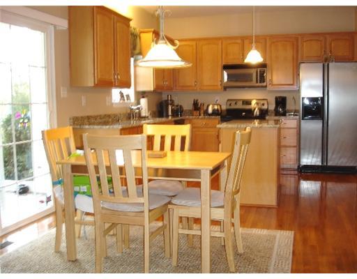 5003 Oak Point Drive McKees Rocks, PA 15136 - Photo 3 of 12 Kitchen.