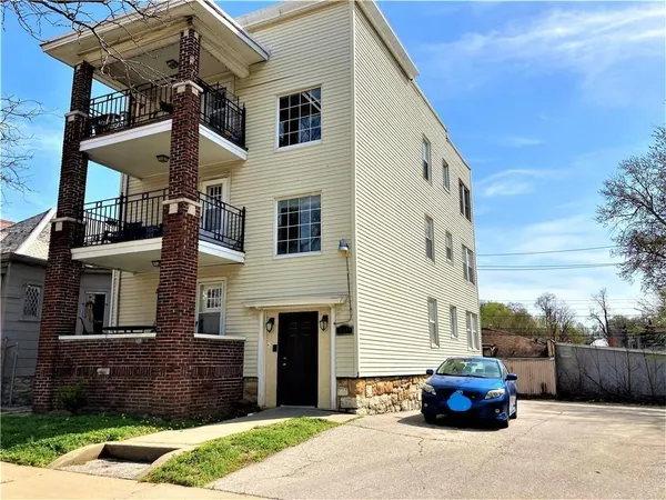 $515,000 | 3241 Gillham Road, Kansas City, MO 64109