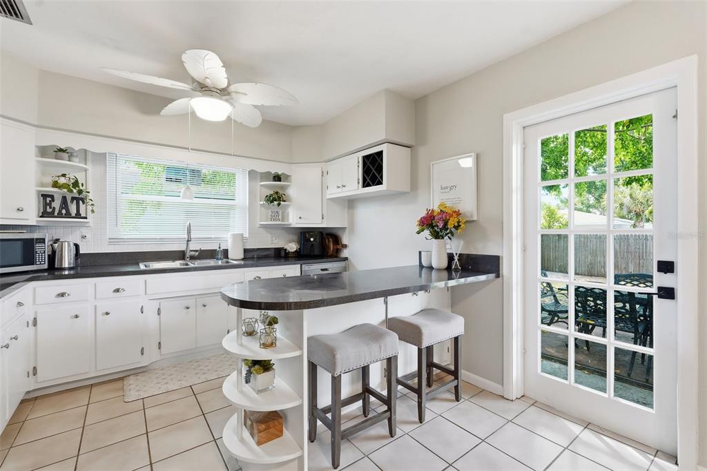 2140 Northeast Coachman Road Clearwater, FL 33765 - Photo 18 of 40