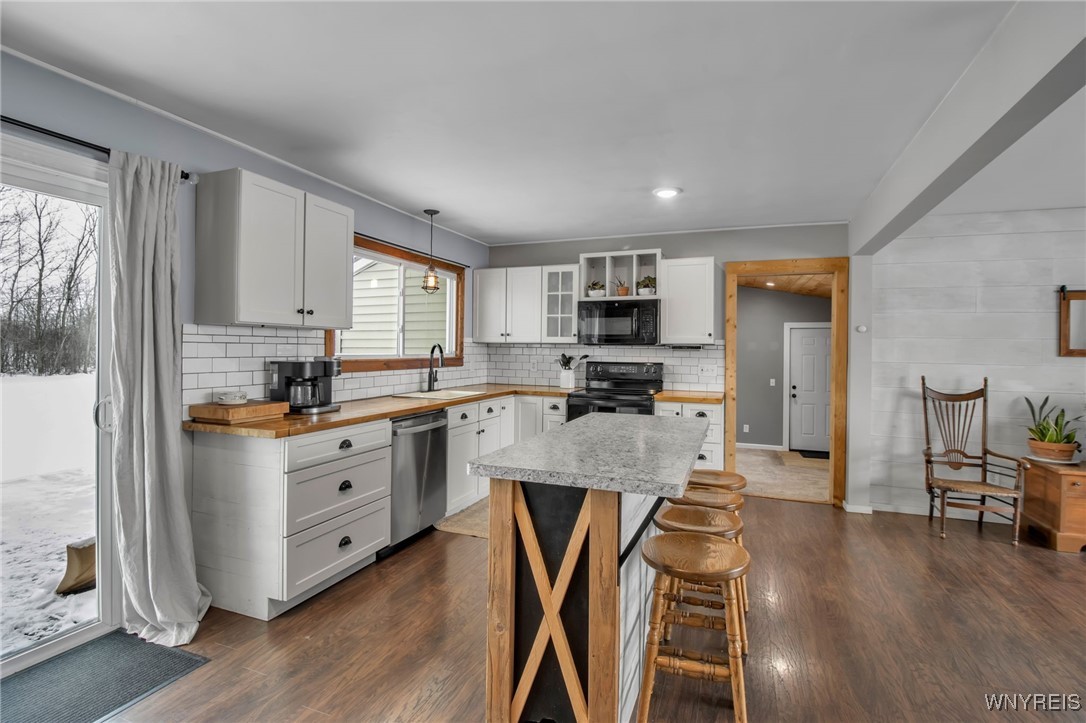 3346 Ewings Road Newfane, NY 14094 - Photo 3 of 31