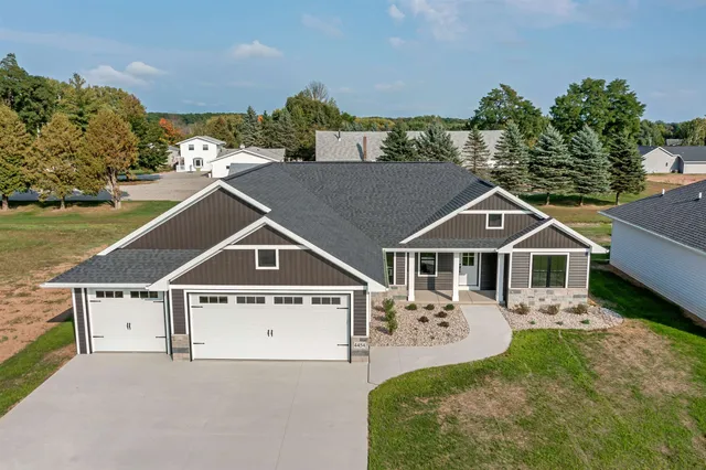 $564,900 | 4454 Nature Ridge, Green Bay, WI 54313