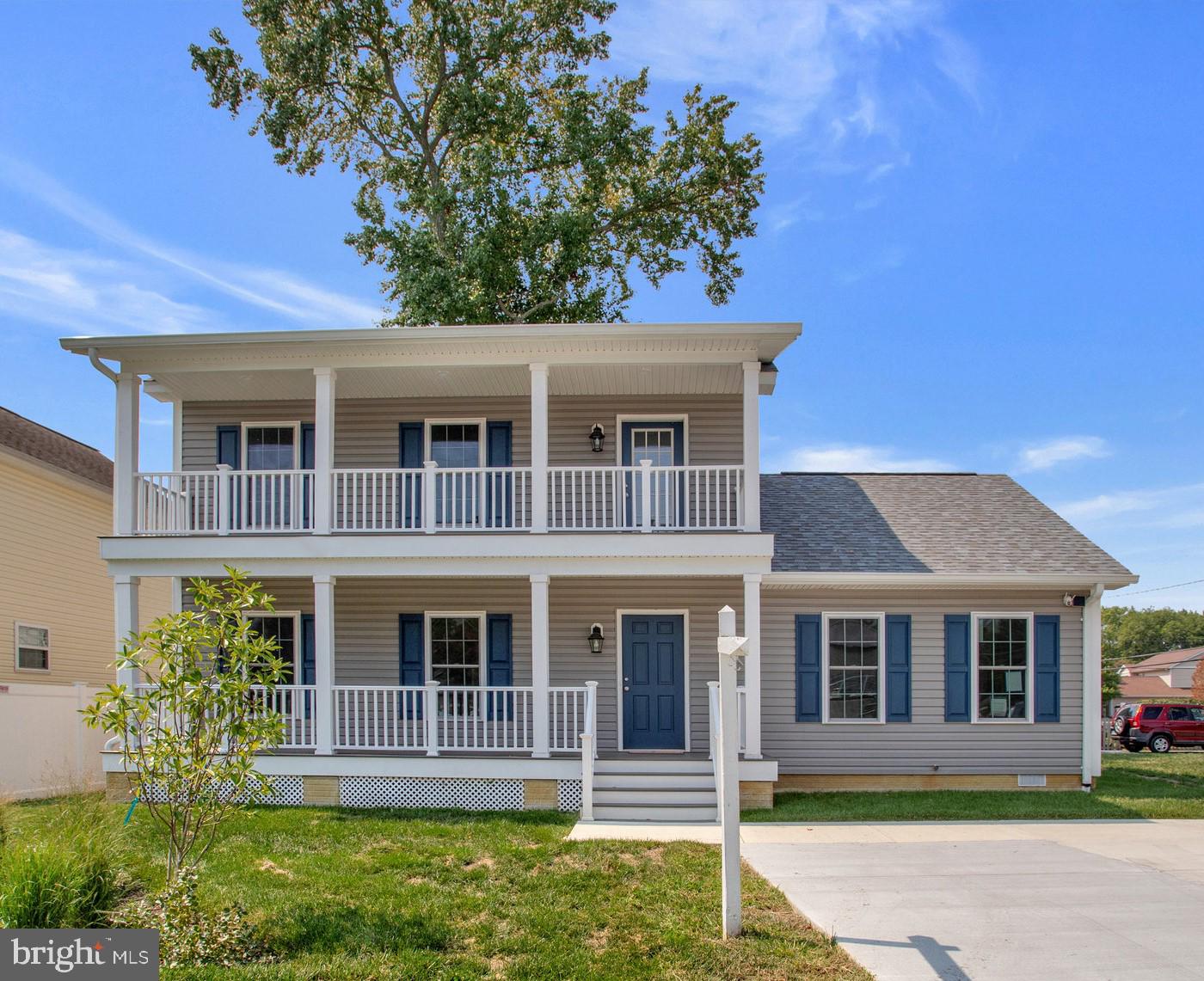 Welcome to 825 Selby Blvd. Edgewater, MD 21037