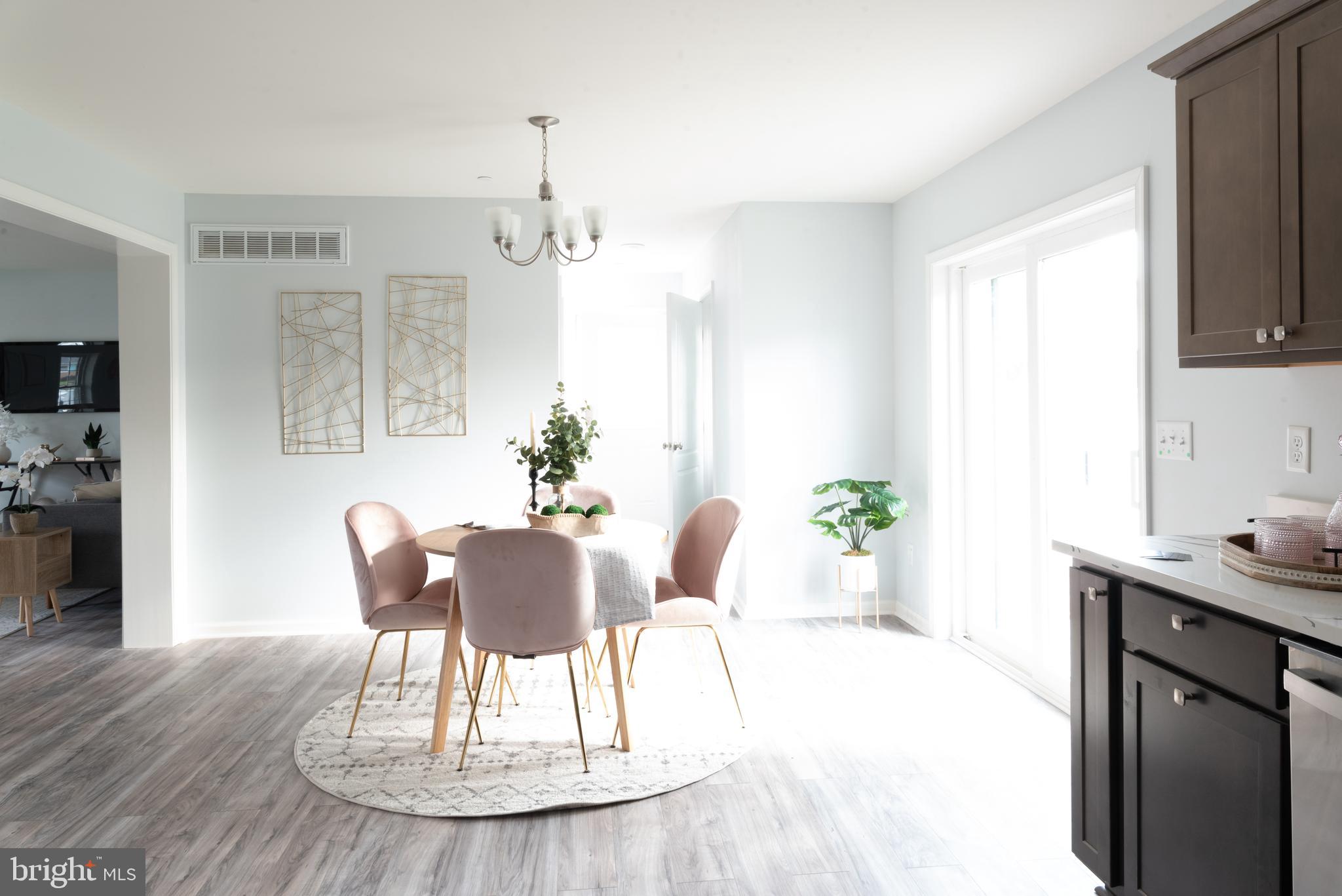 825 Selby Boulevard Edgewater, MD 21037 - Photo 15 of 55 Bright and airy view of dining area