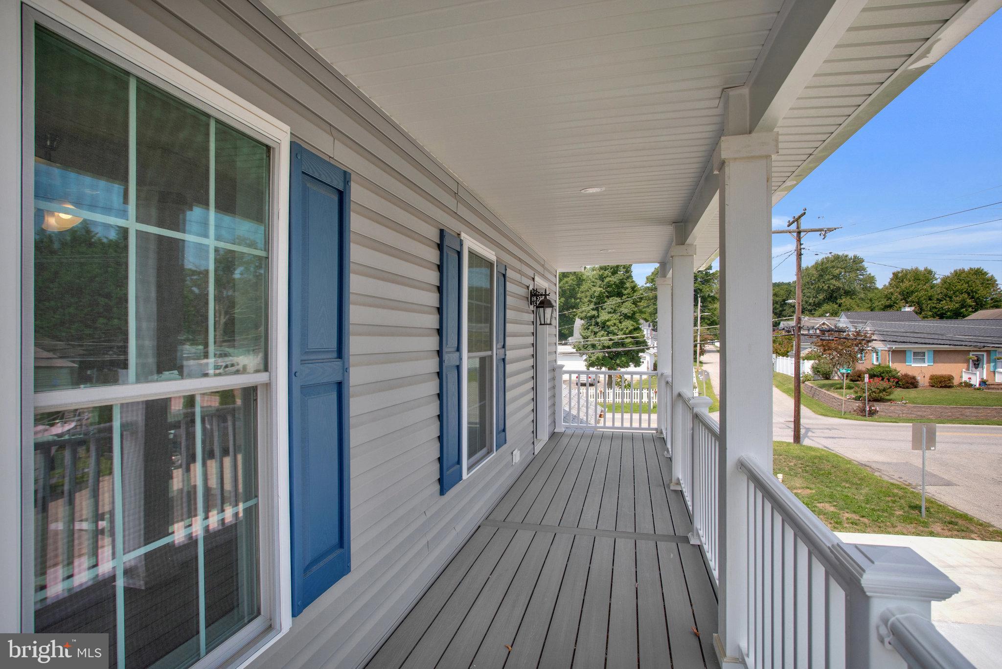 825 Selby Boulevard Edgewater, MD 21037 - Photo 33 of 55 1st floor Front porch