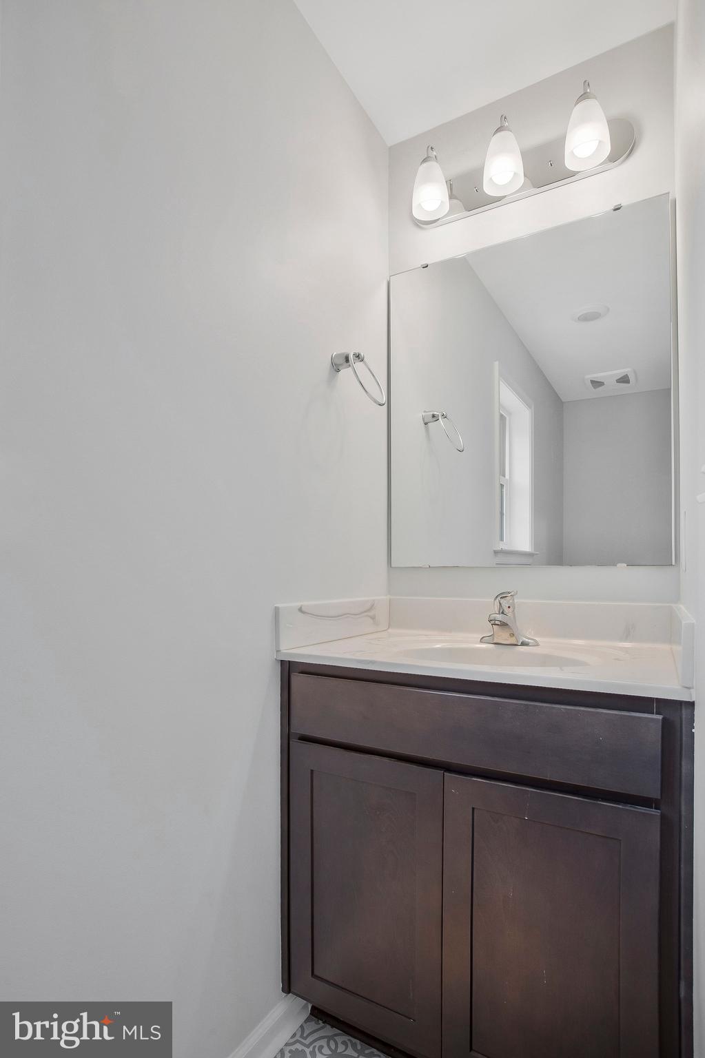 825 Selby Boulevard Edgewater, MD 21037 - Photo 36 of 55 1st floor half bath